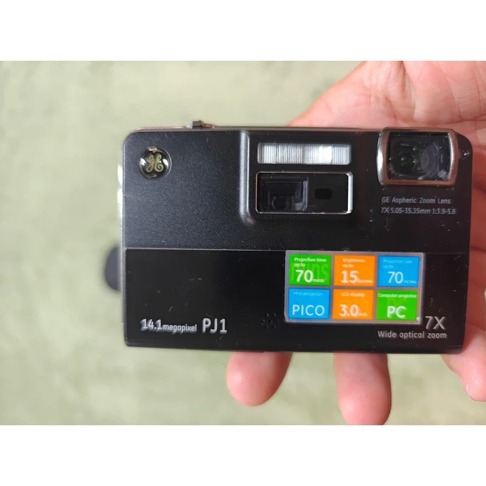 GE PJ1 14.1MP Digital Camera Built In Pico Projector Dock Case Logic READ!